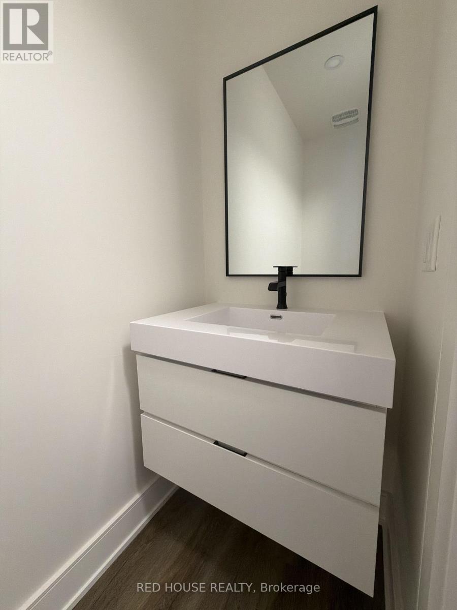 73 Everett Common Property Photo 14