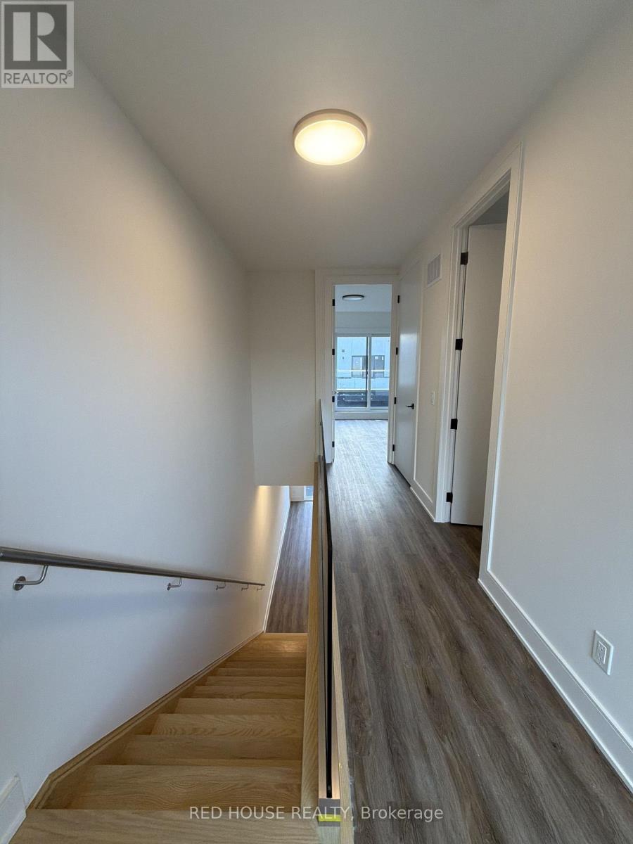 73 Everett Common Property Photo 16