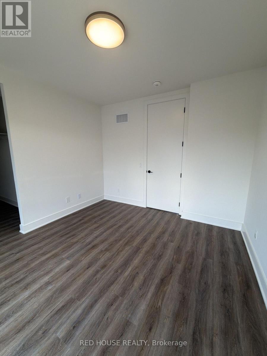 73 Everett Common Property Photo 20