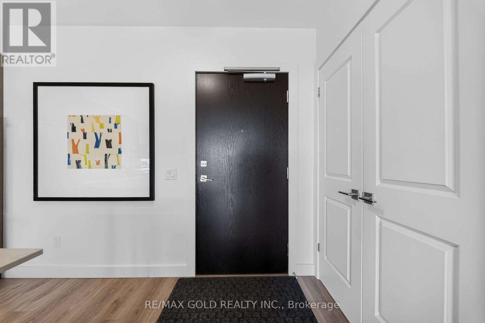 1310 - 15 Glebe Street Property Photo 7
