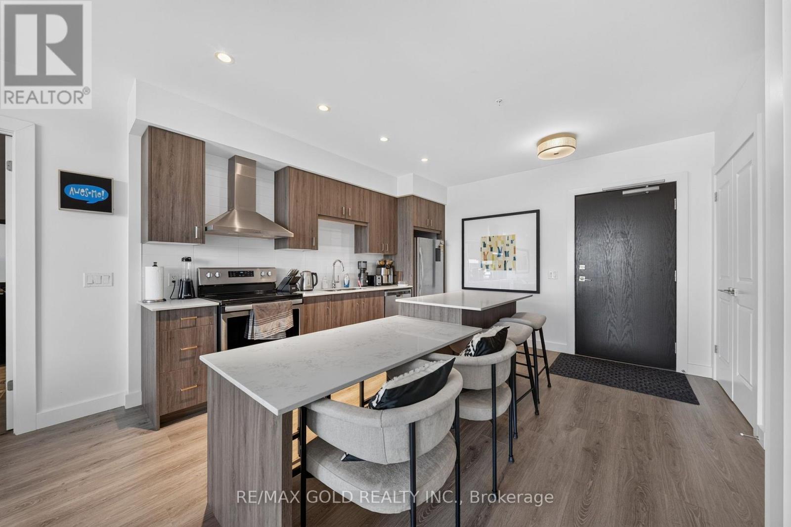 1310 - 15 Glebe Street Property Photo 16