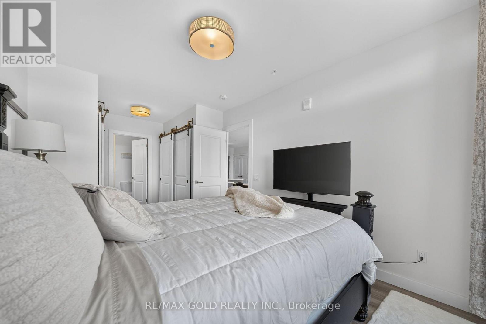 1310 - 15 Glebe Street Property Photo 27
