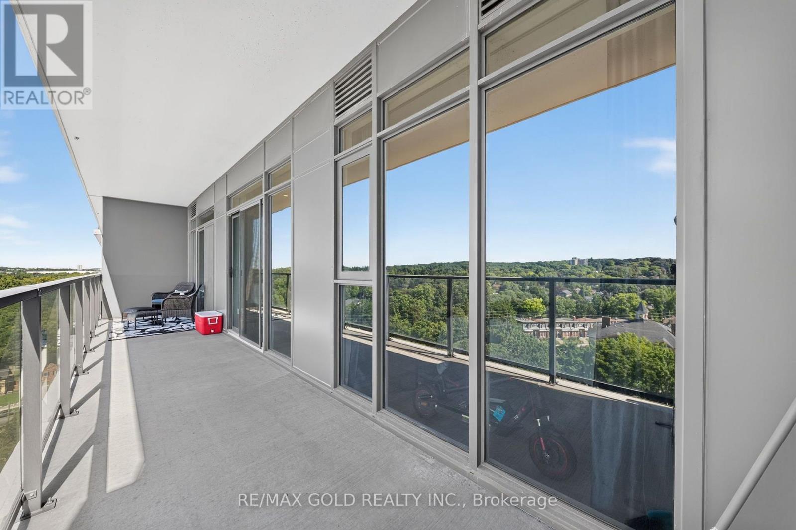 1310 - 15 Glebe Street Property Photo 34