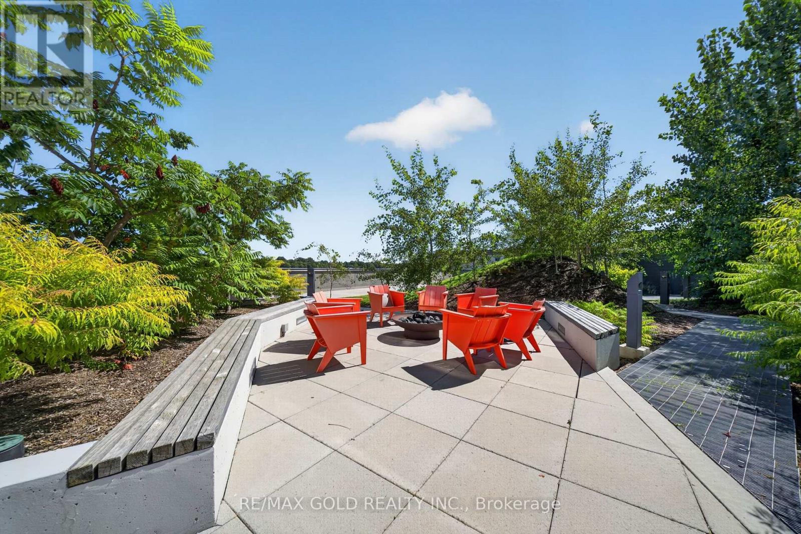 1310 - 15 Glebe Street Property Photo 40