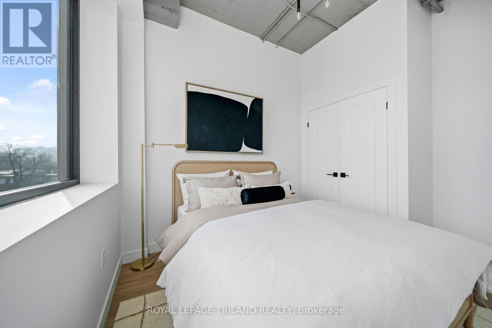 203 - 685 Richmond Street Property Photo 15
