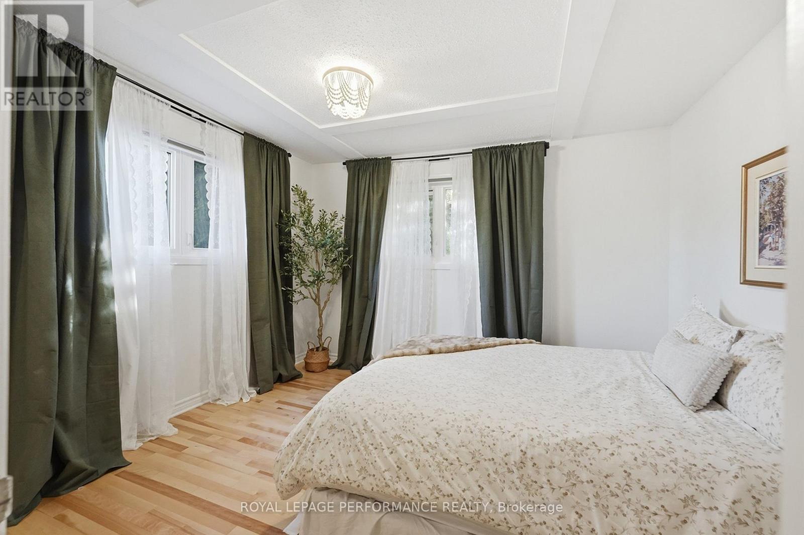 3149 Southmore Drive E Property Photo 16