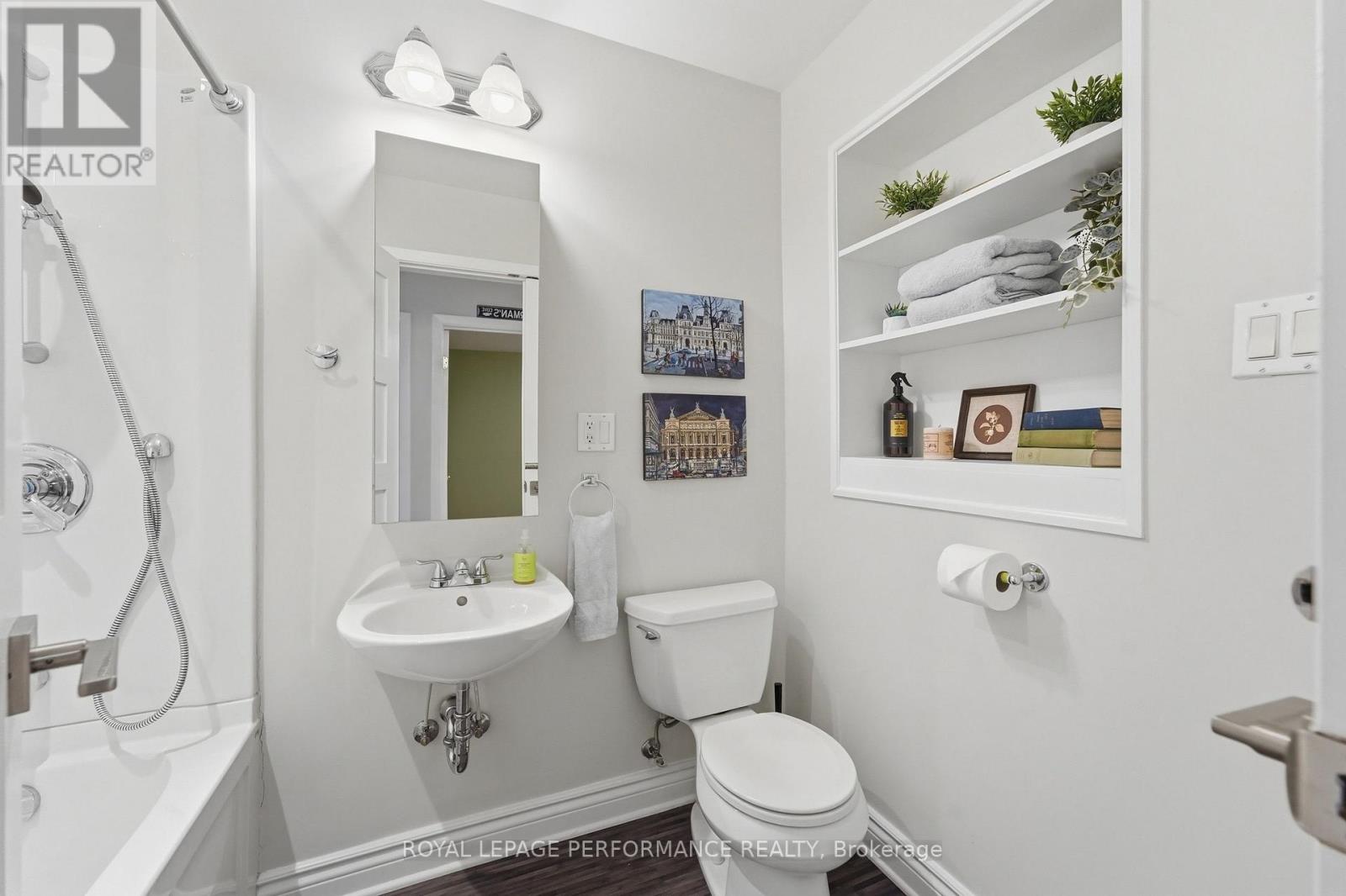 3149 Southmore Drive E Property Photo 21