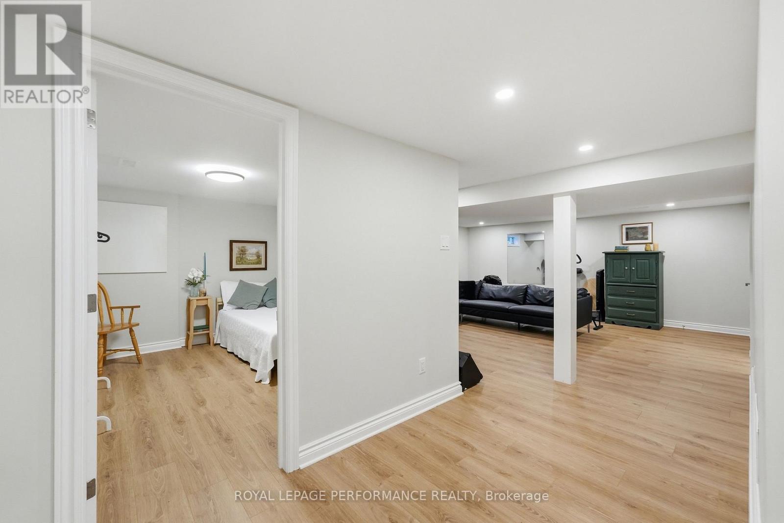 3149 Southmore Drive E Property Photo 22