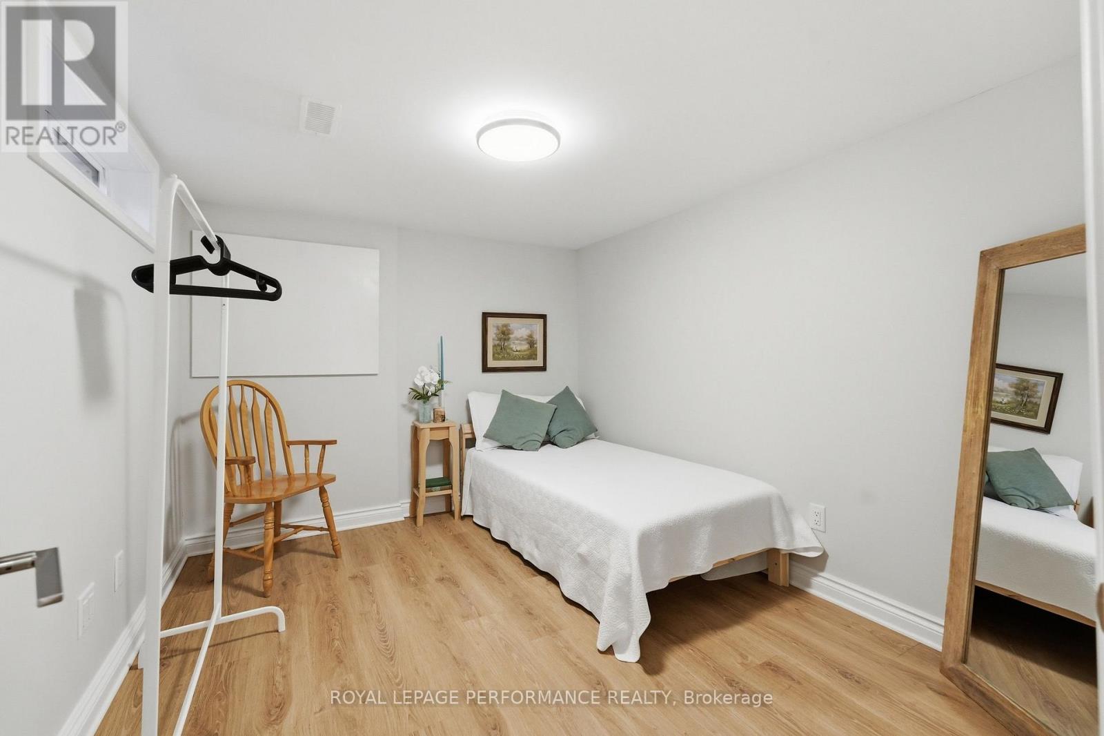 3149 Southmore Drive E Property Photo 25