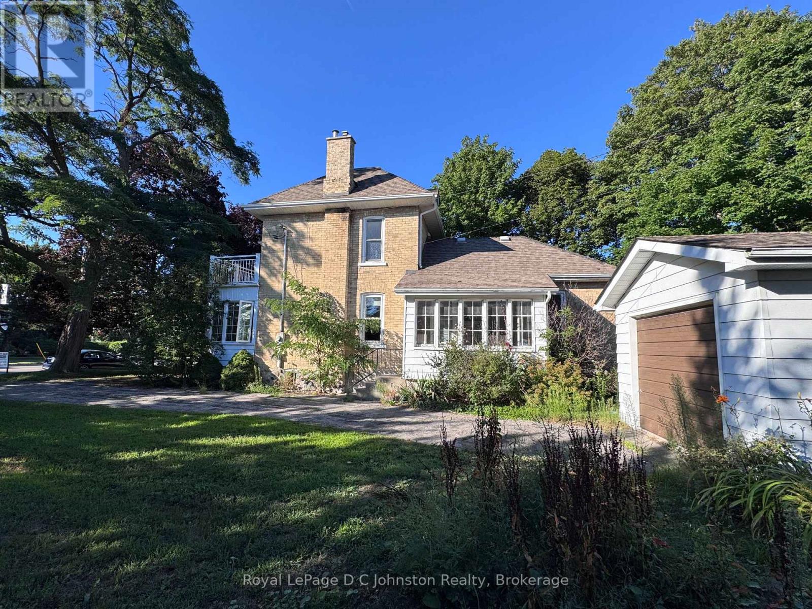 43 ALBERT STREET N Property Photo 1