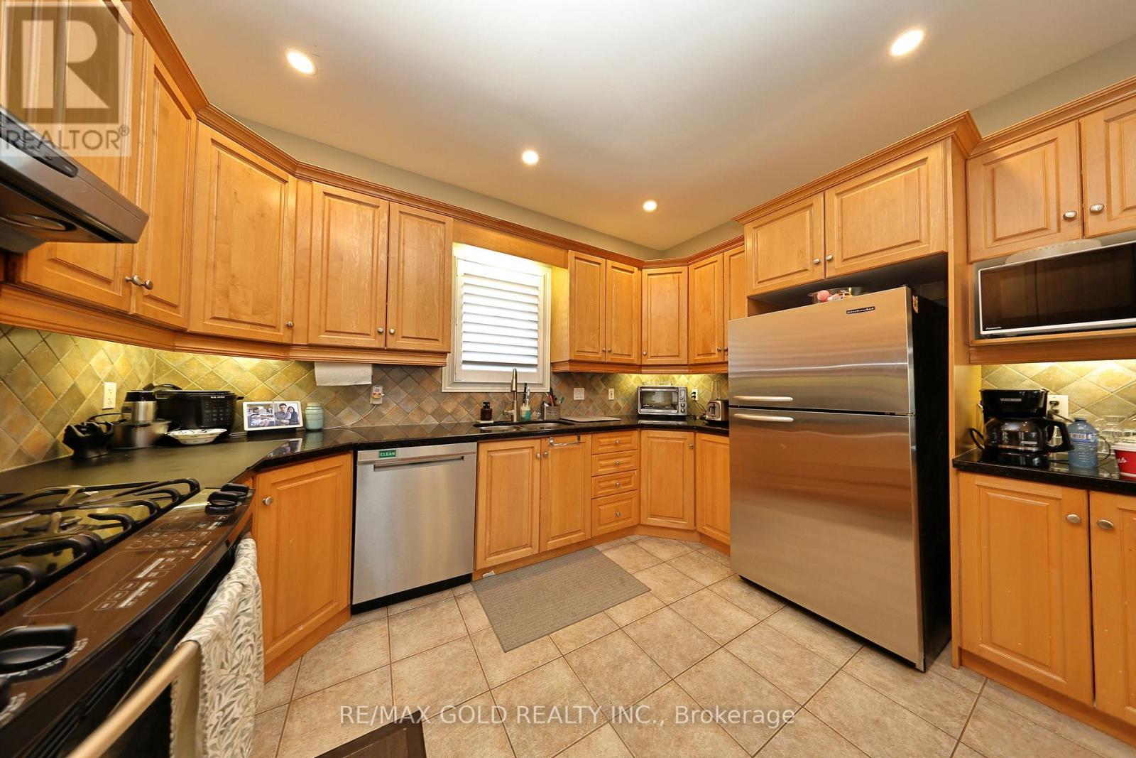 117 Delarmbro Drive Property Photo 4