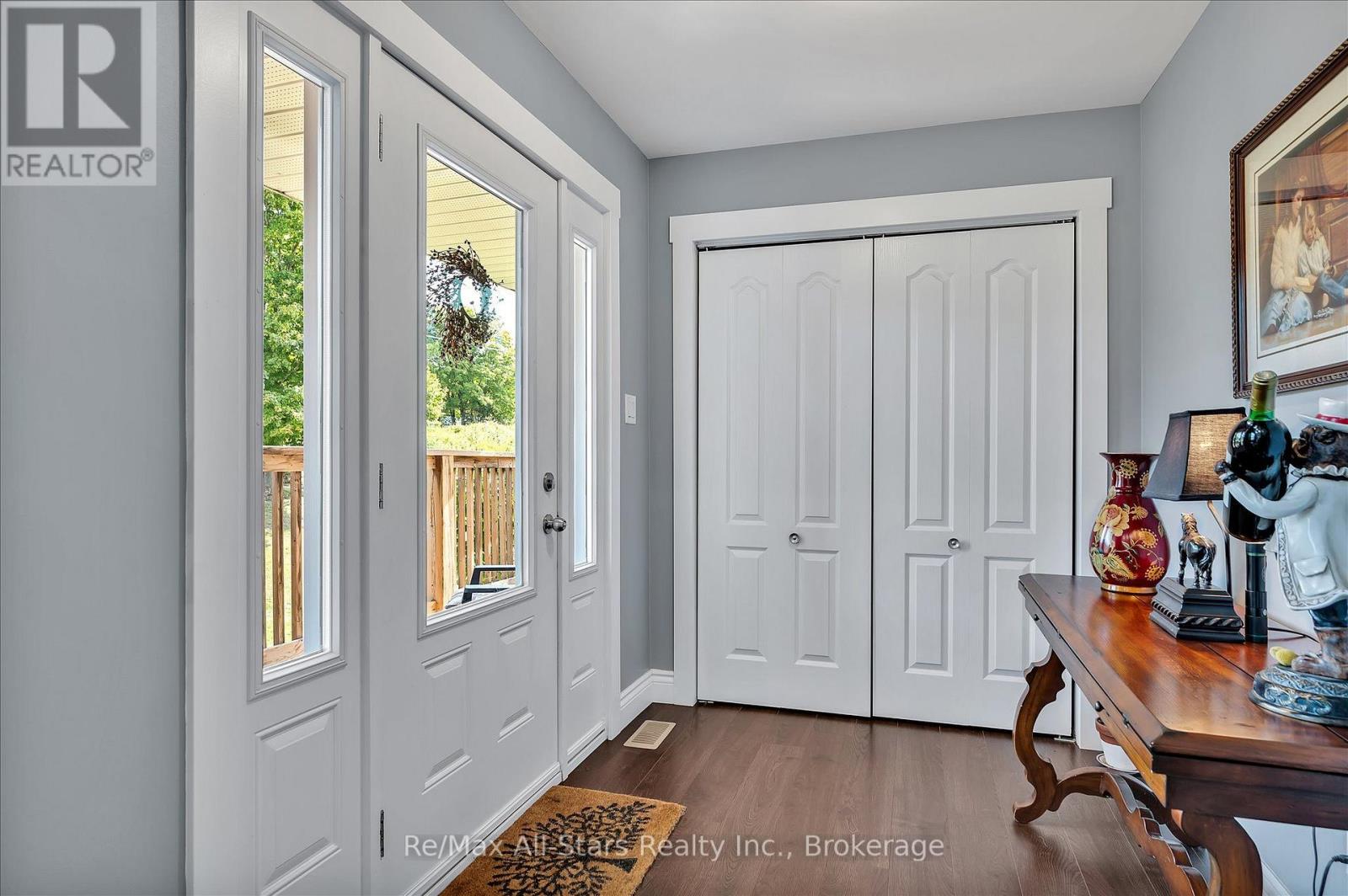 299 Barry Road Property Photo 5