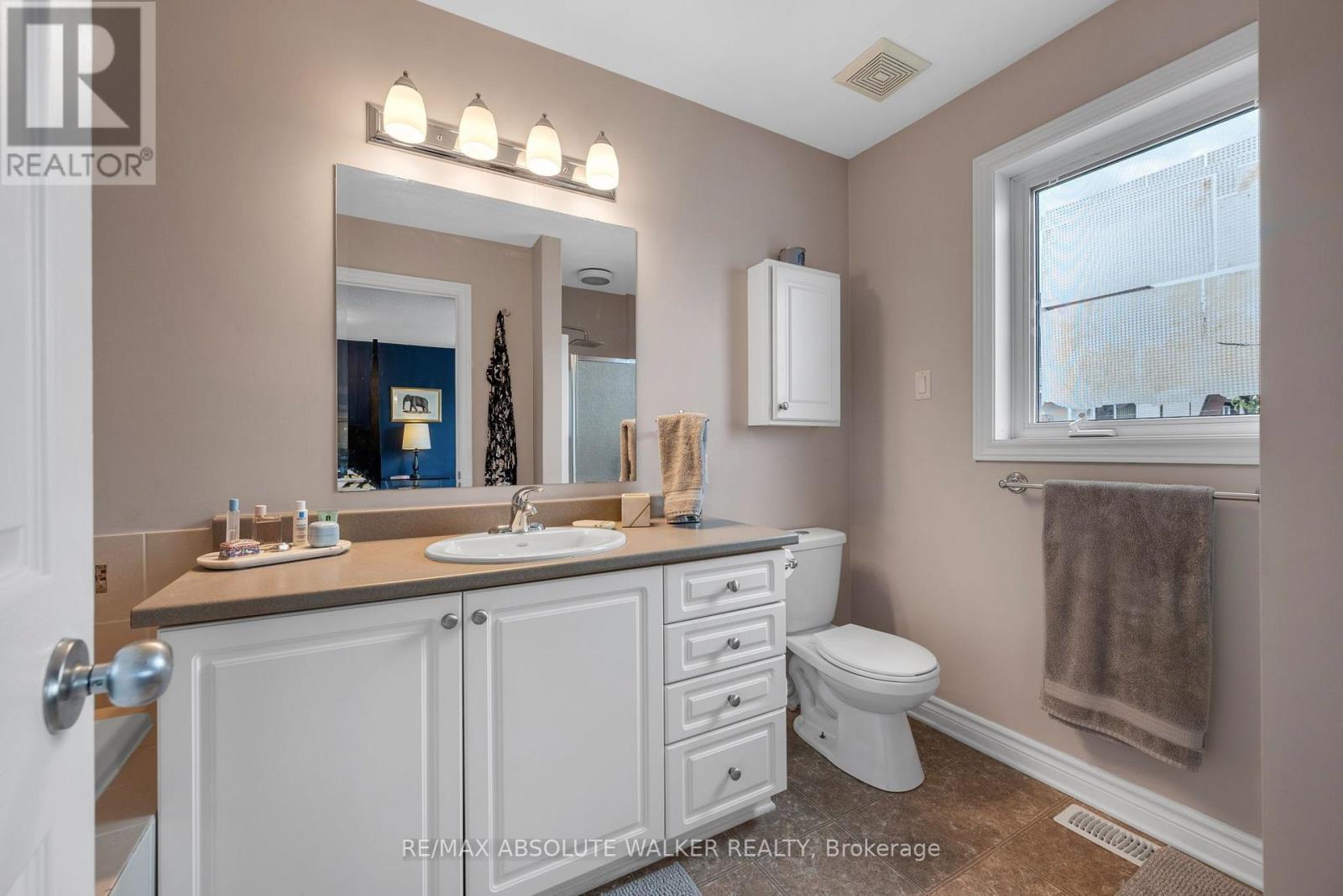 446 Goldenbrook Way Property Photo 31