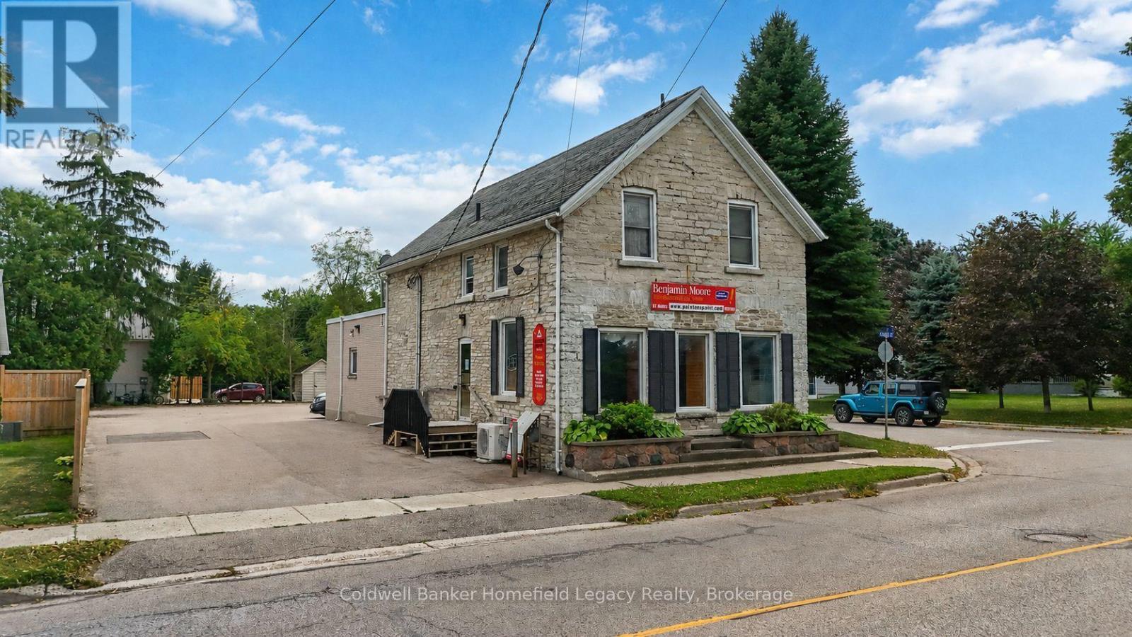 450 Queen Street E Property Photo 10