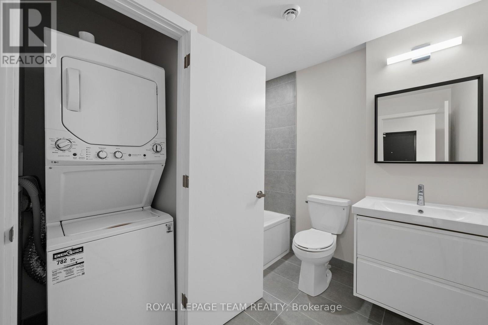303 - 370 Athlone Avenue Property Photo 7