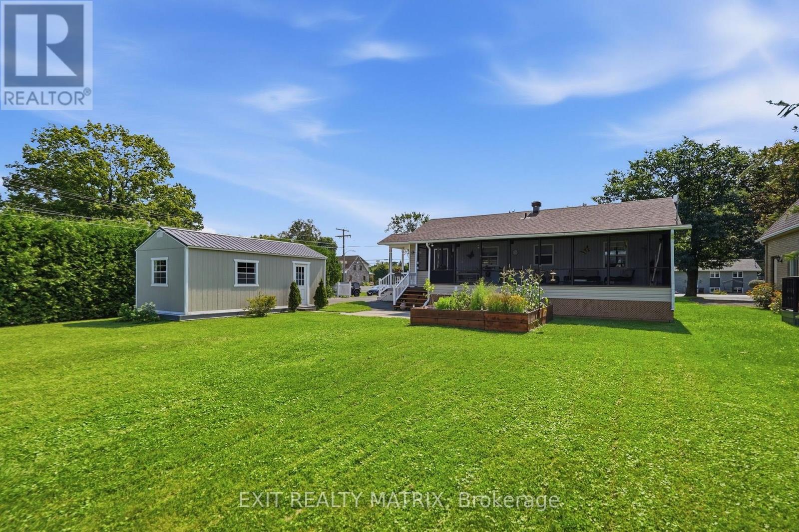 554 Front Road Property Photo 35