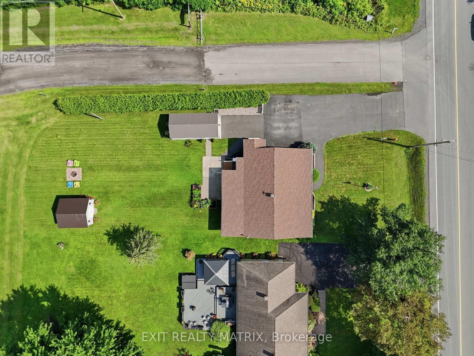 554 Front Road Property Photo 40