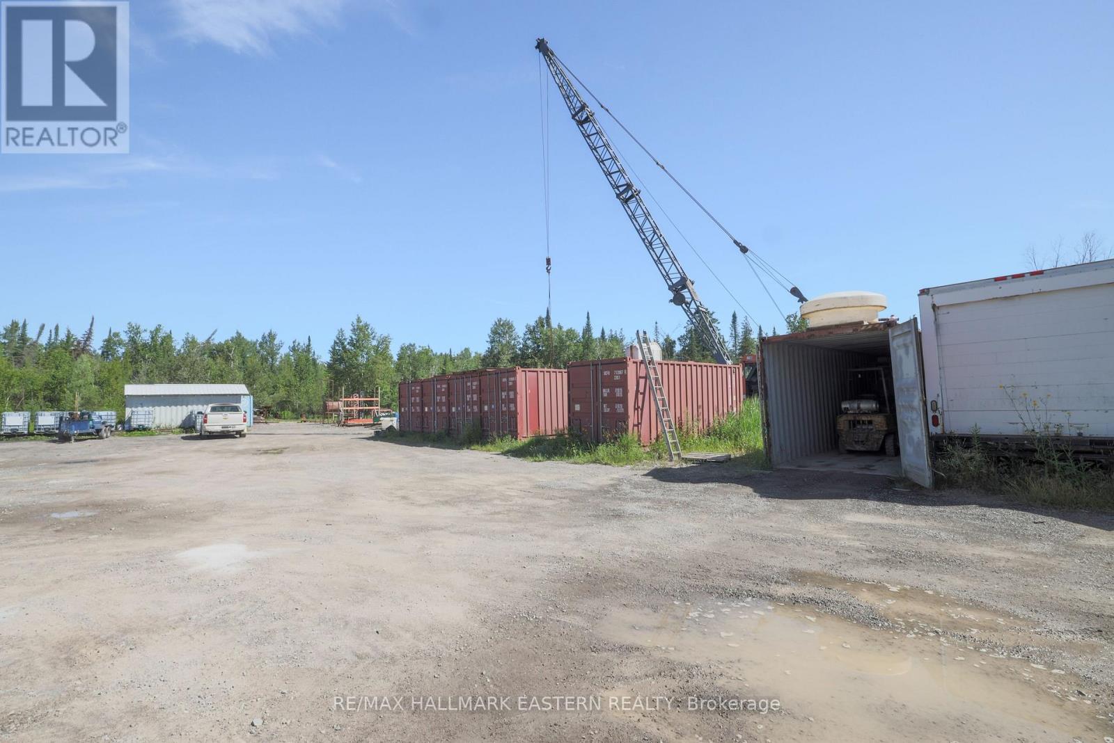 1738 8th Line Property Photo 7