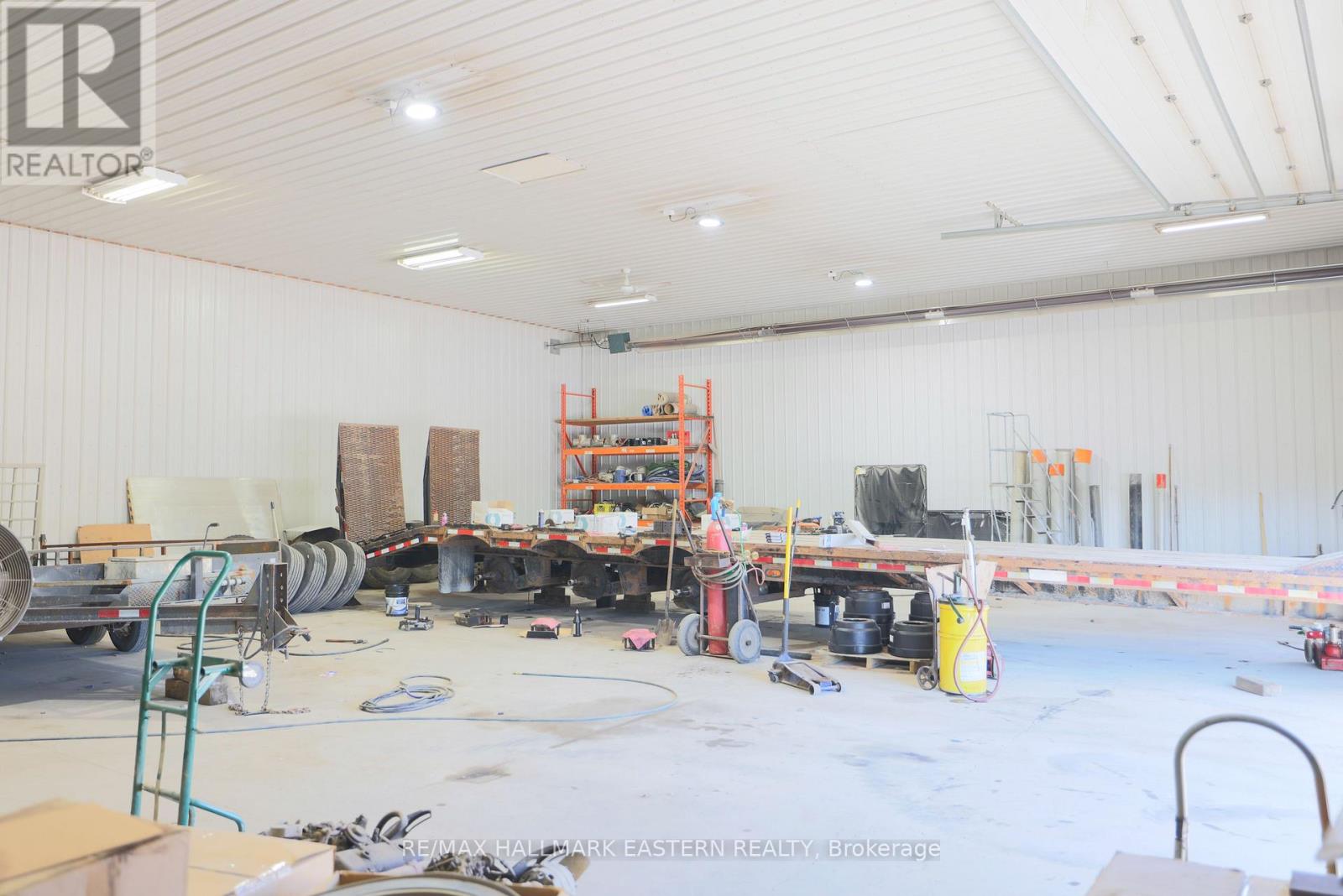 1738 8th Line Property Photo 14