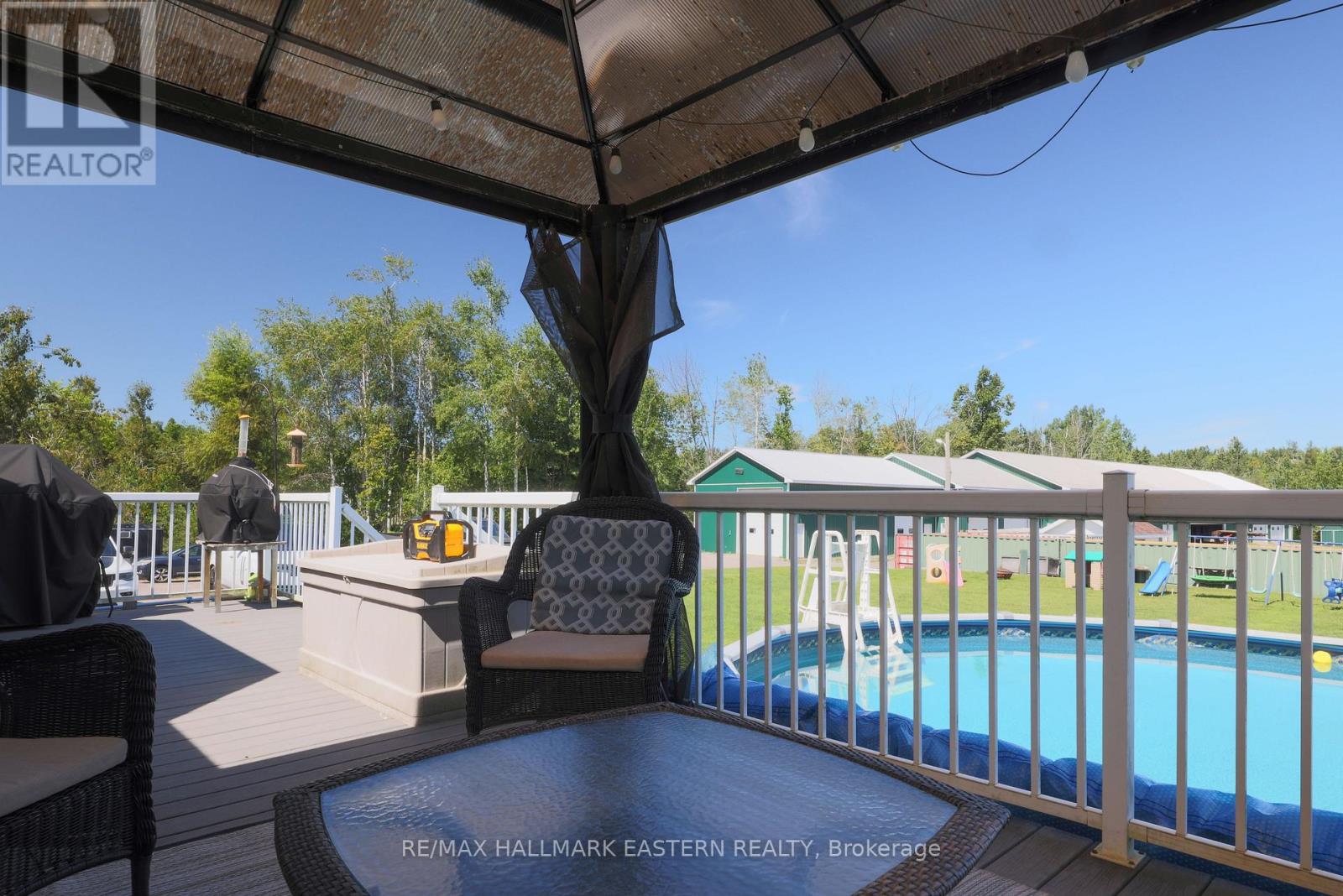 1738 8th Line Property Photo 34