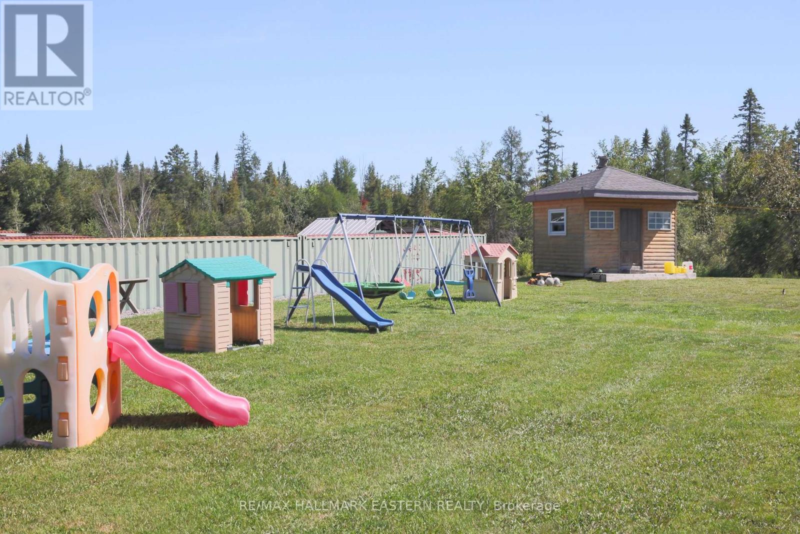 1738 8th Line Property Photo 36