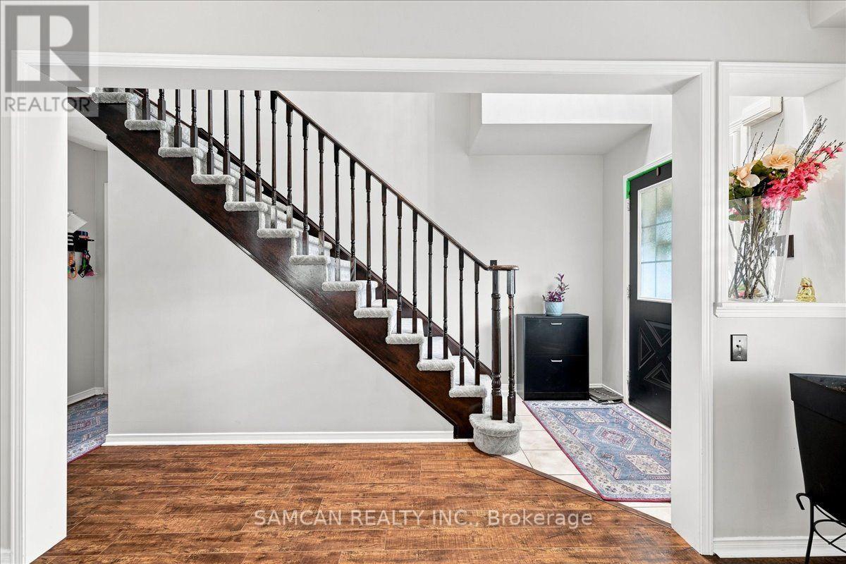 12 Hollinrake Avenue Property Photo 4