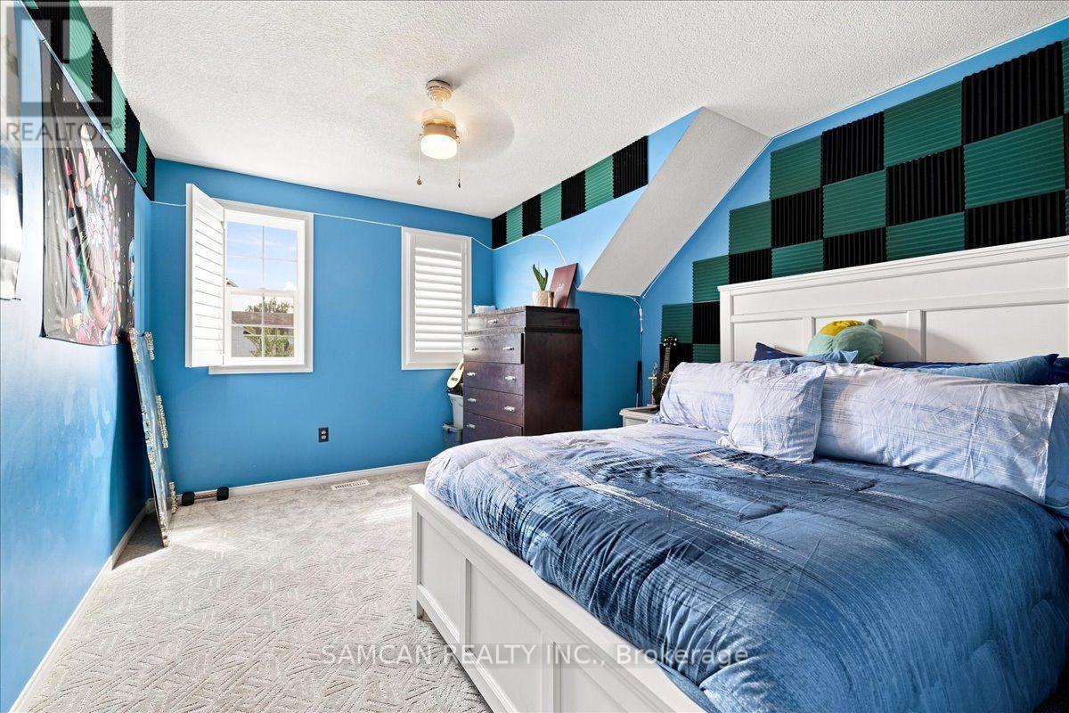 12 Hollinrake Avenue Property Photo 18