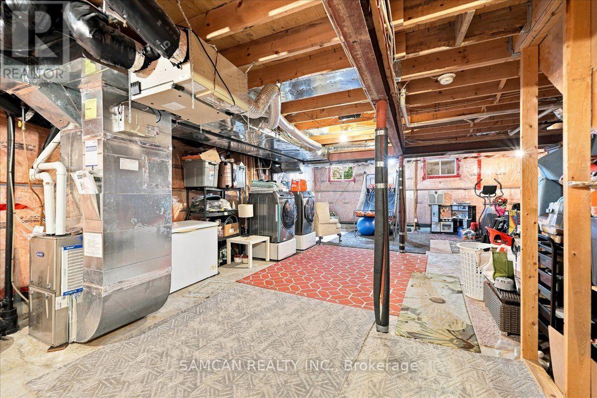 12 Hollinrake Avenue Property Photo 23
