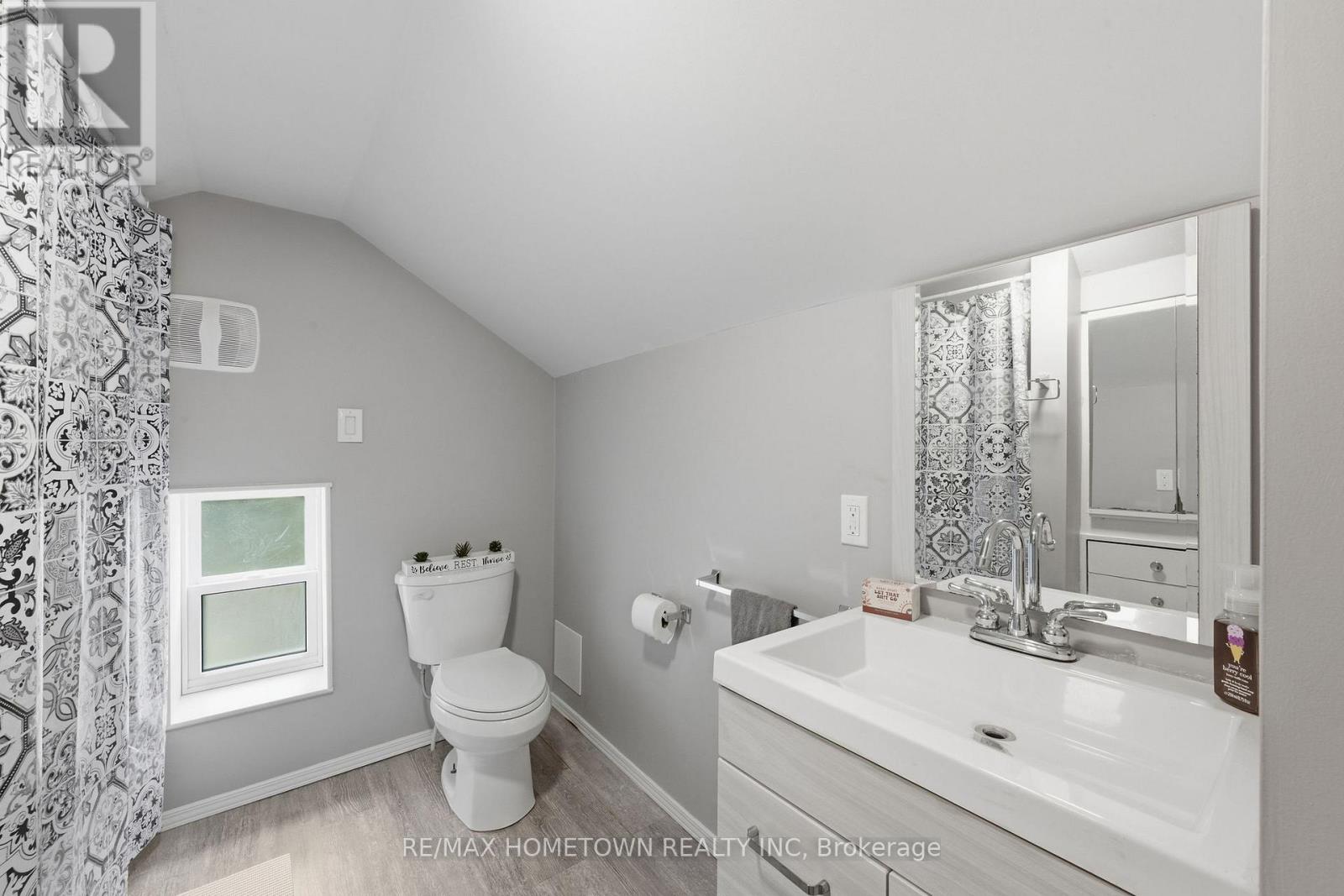 3 Reid Street Property Photo 32