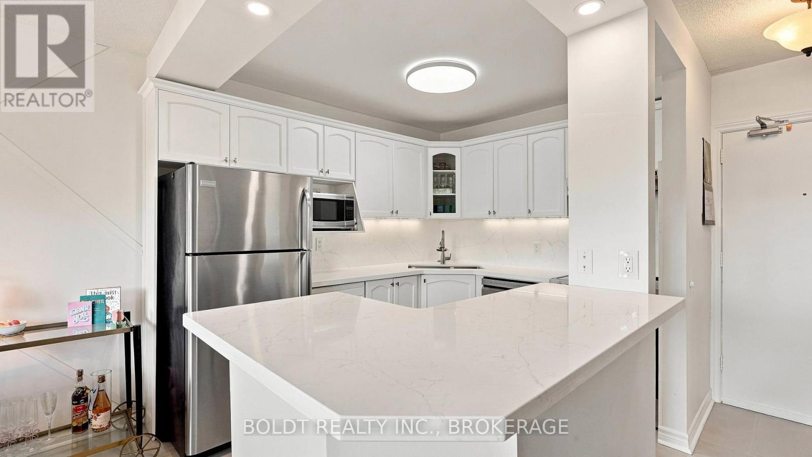 307 - 264 Oakdale Avenue Property Photo 9