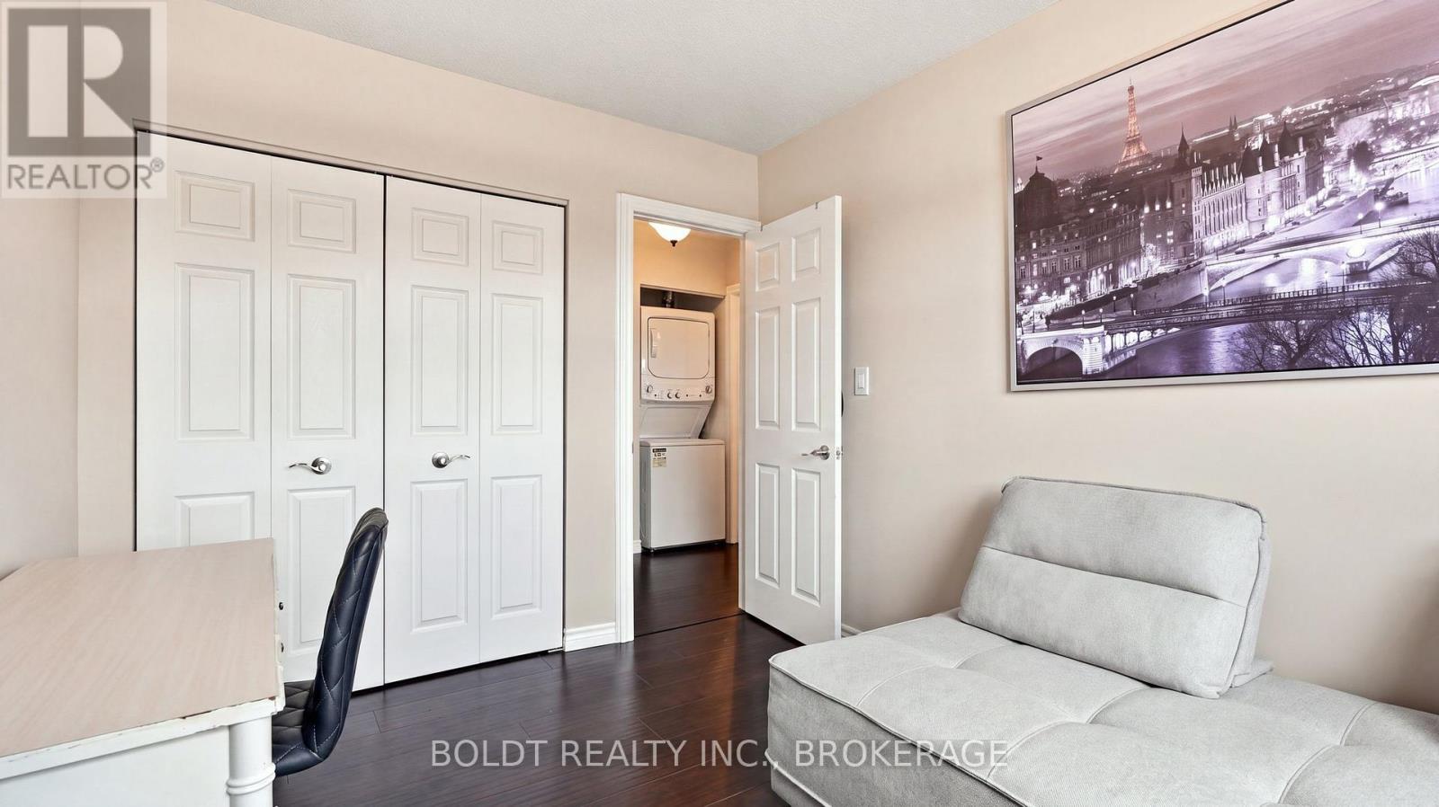 307 - 264 Oakdale Avenue Property Photo 18