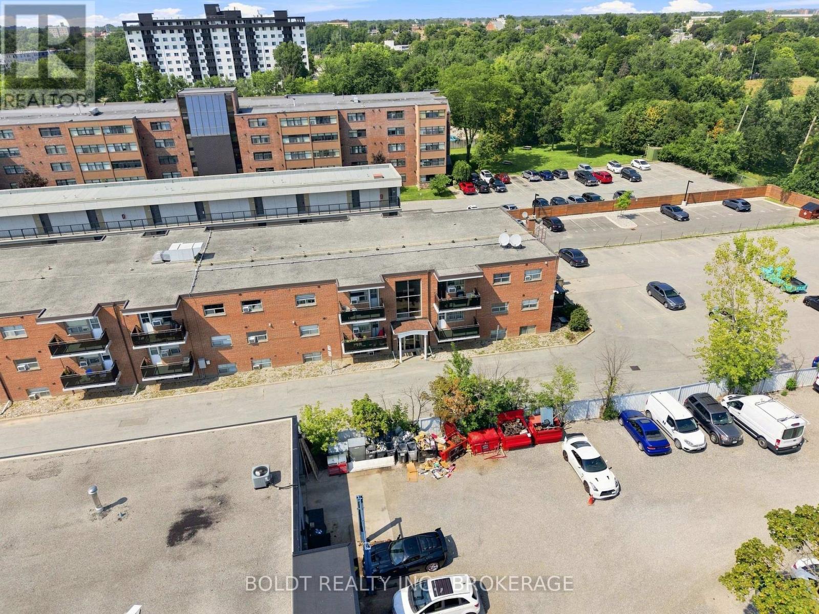 307 - 264 Oakdale Avenue Property Photo 24