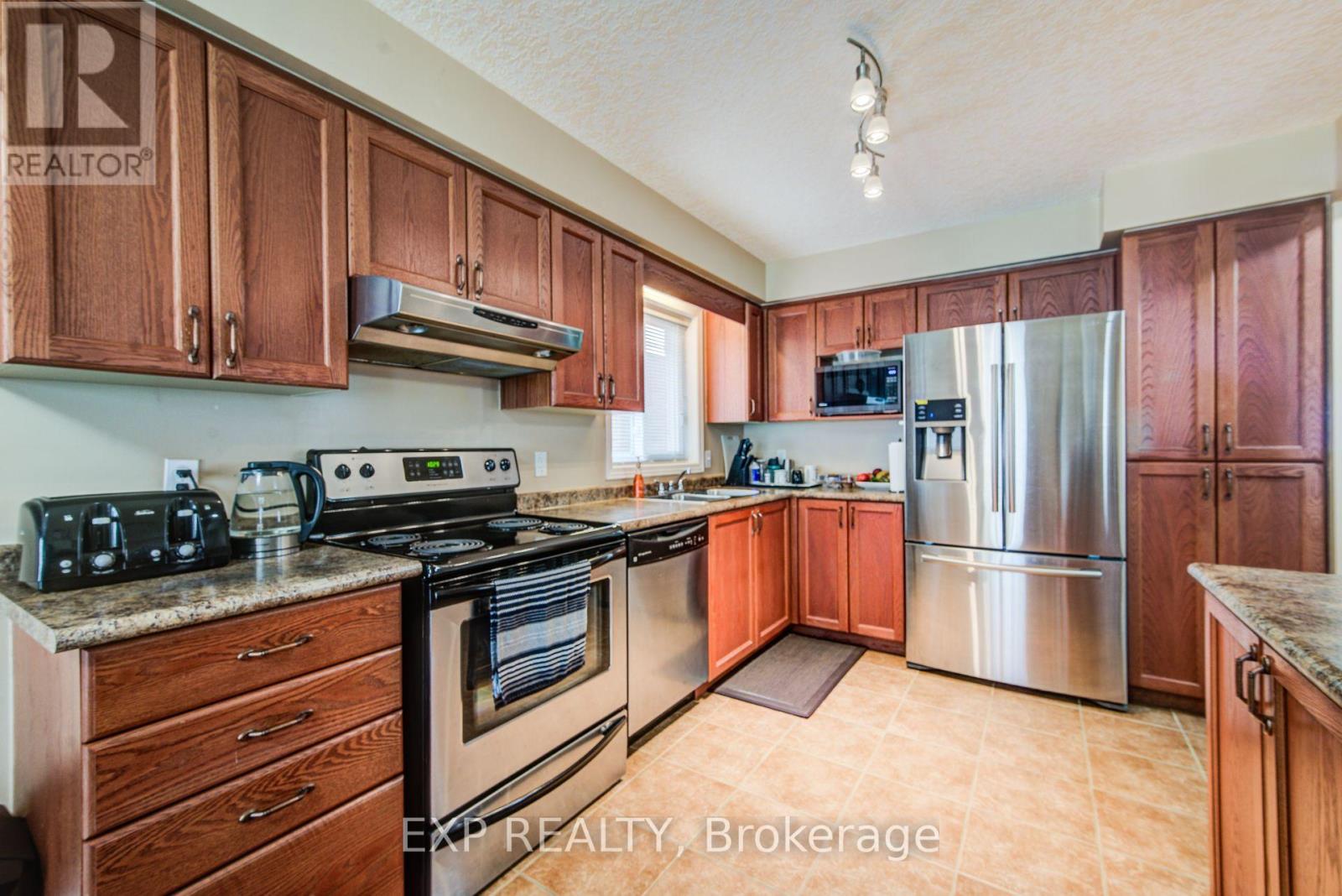 124 Udvari Crescent Property Photo 10