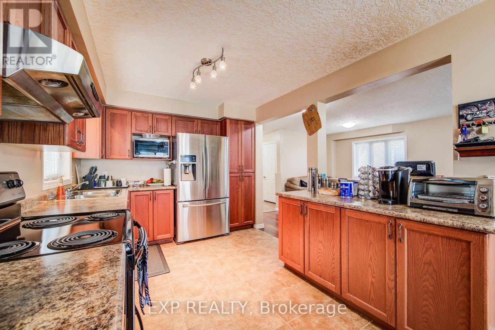 124 Udvari Crescent Property Photo 11