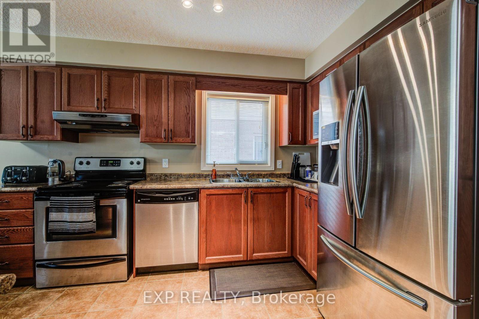 124 Udvari Crescent Property Photo 12