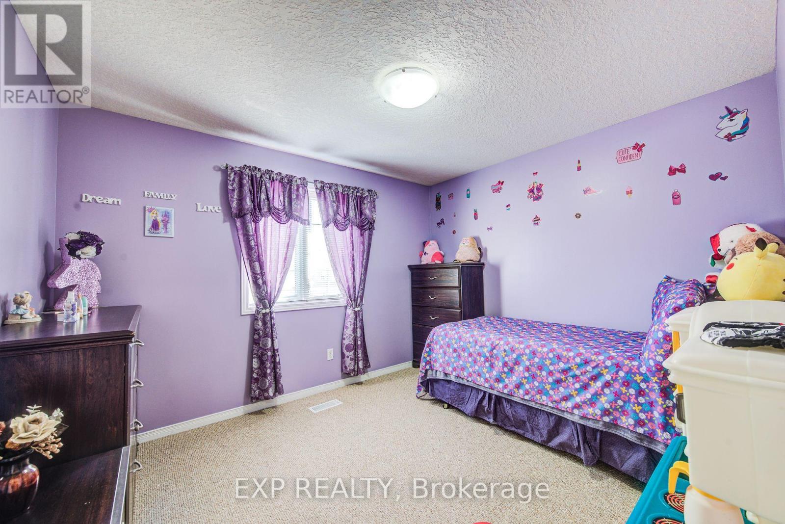 124 Udvari Crescent Property Photo 18