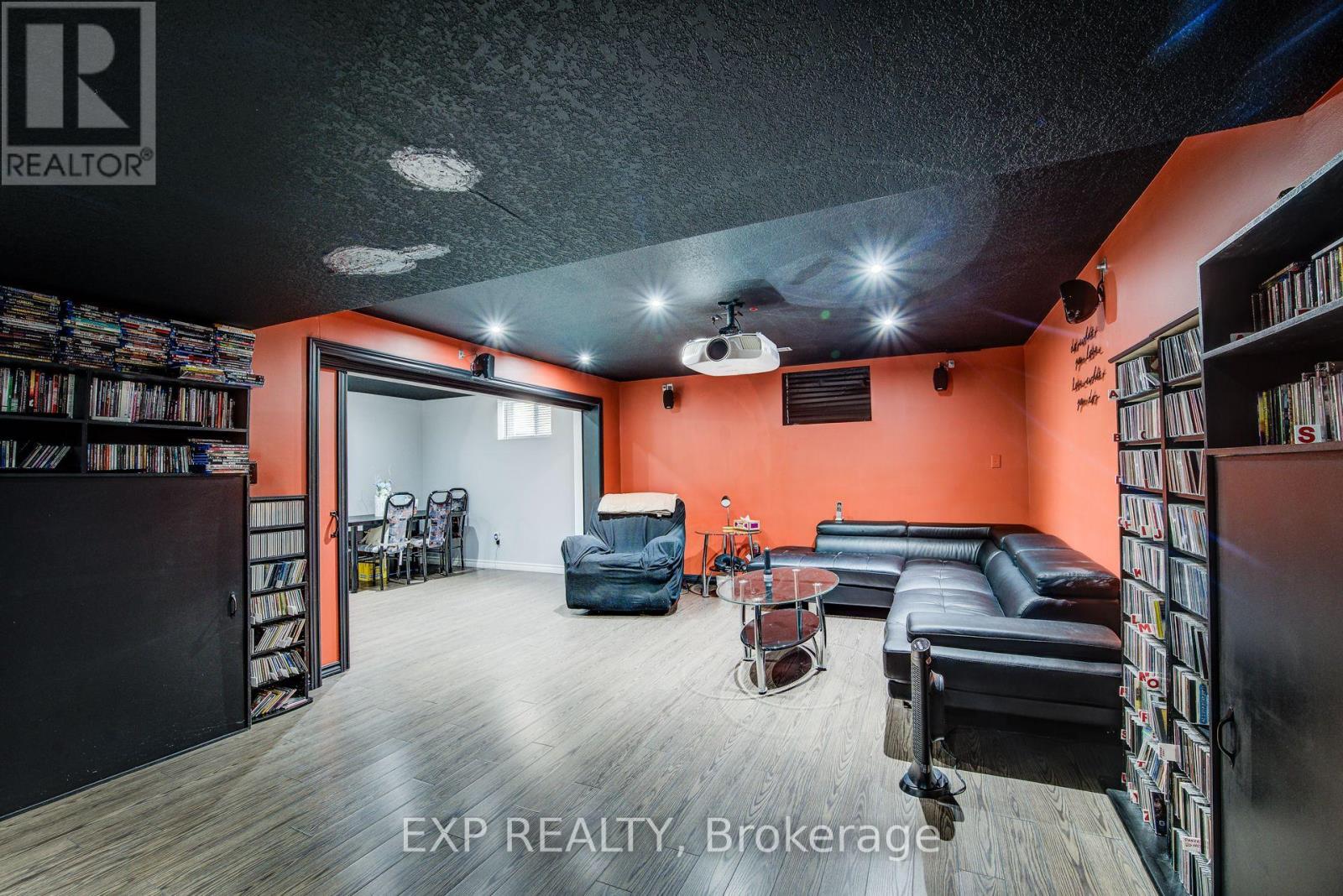 124 Udvari Crescent Property Photo 27