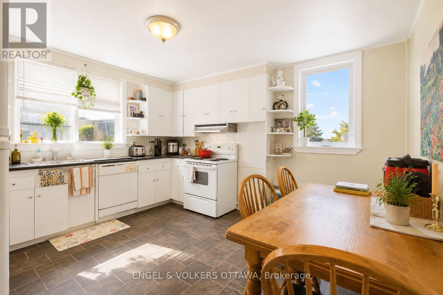 520 Hilson Avenue Property Photo 8