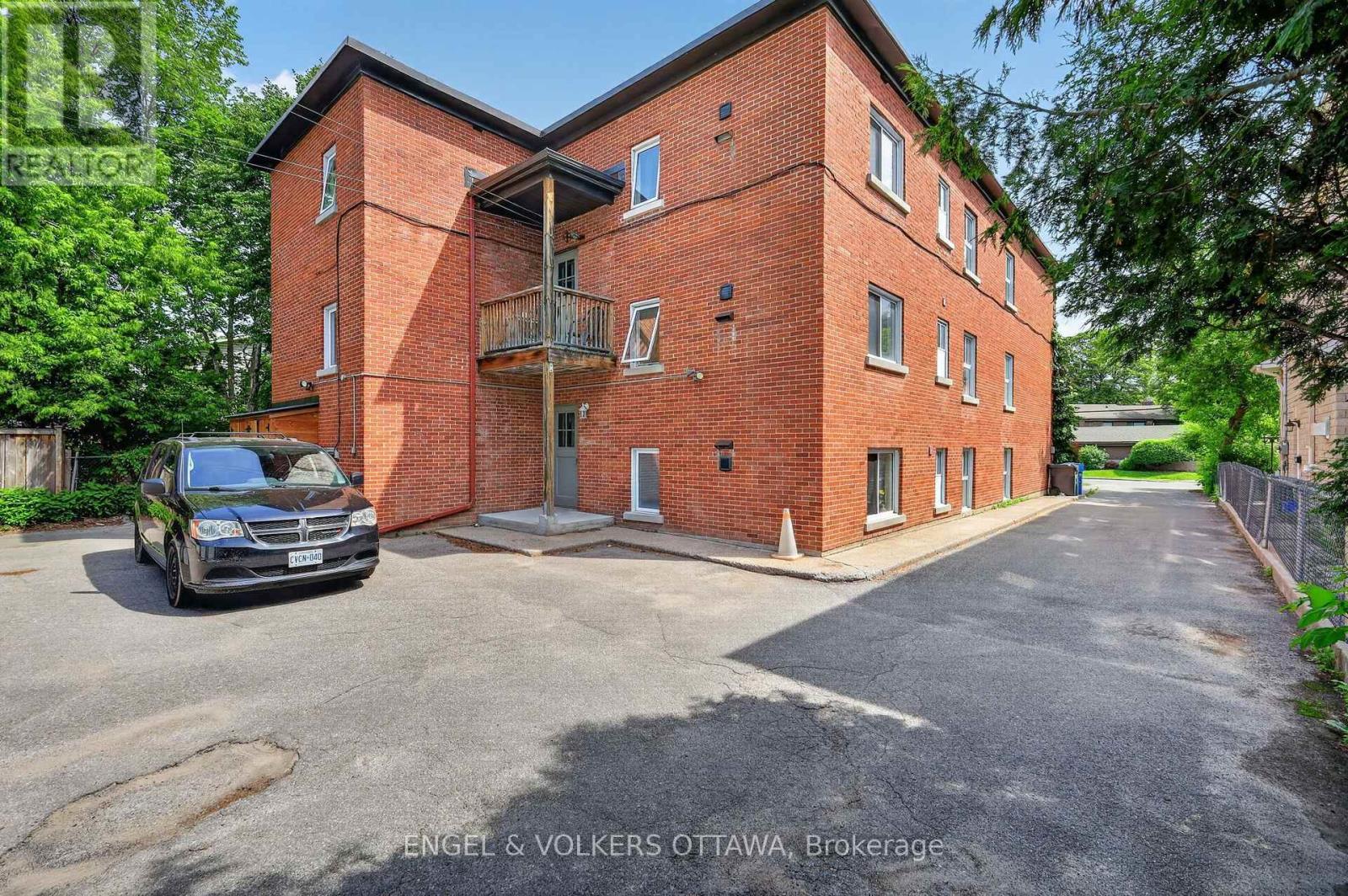 520 Hilson Avenue Property Photo 16