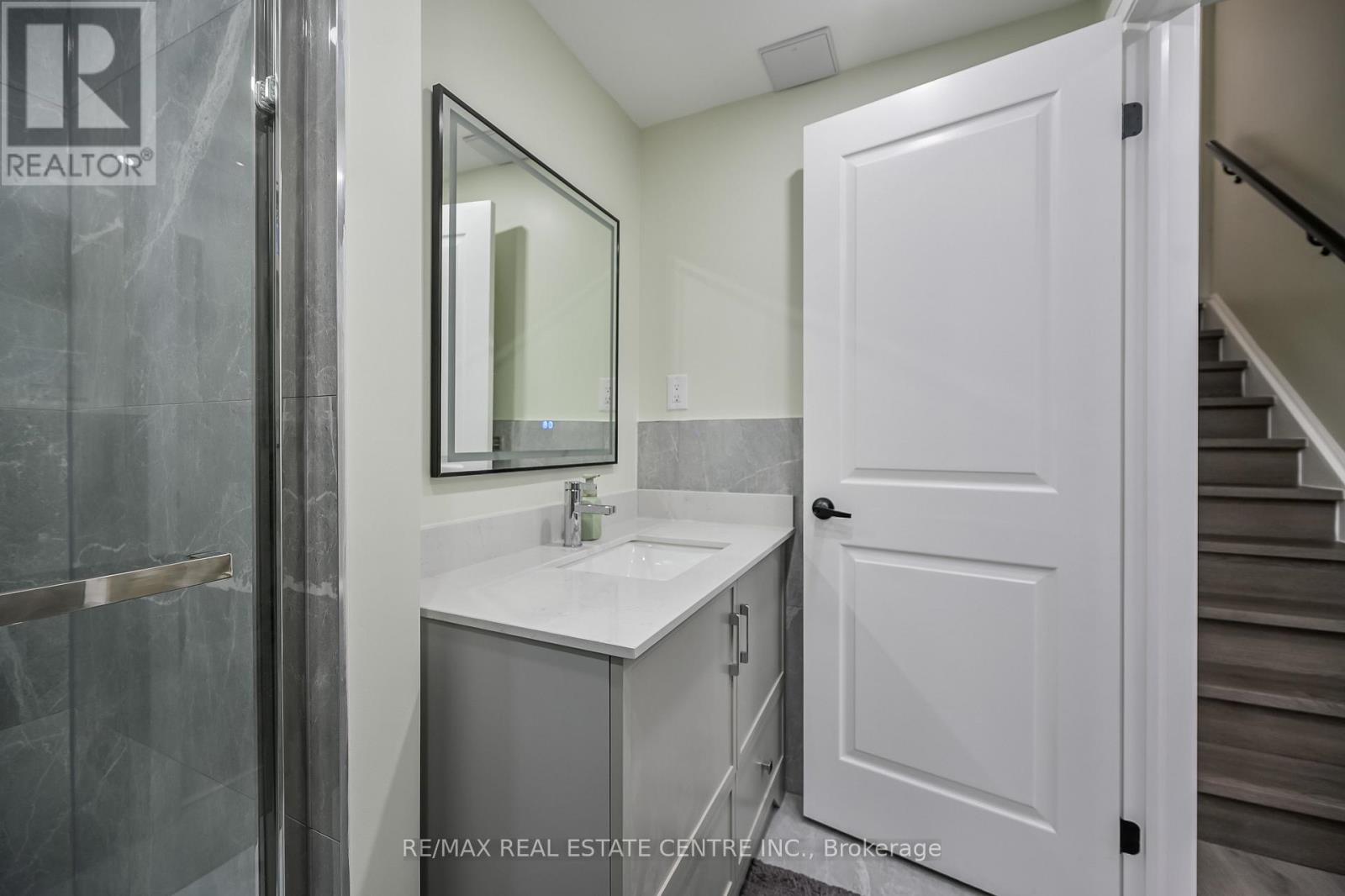 Lower Unit - 31 Joseph Court Property Photo 23