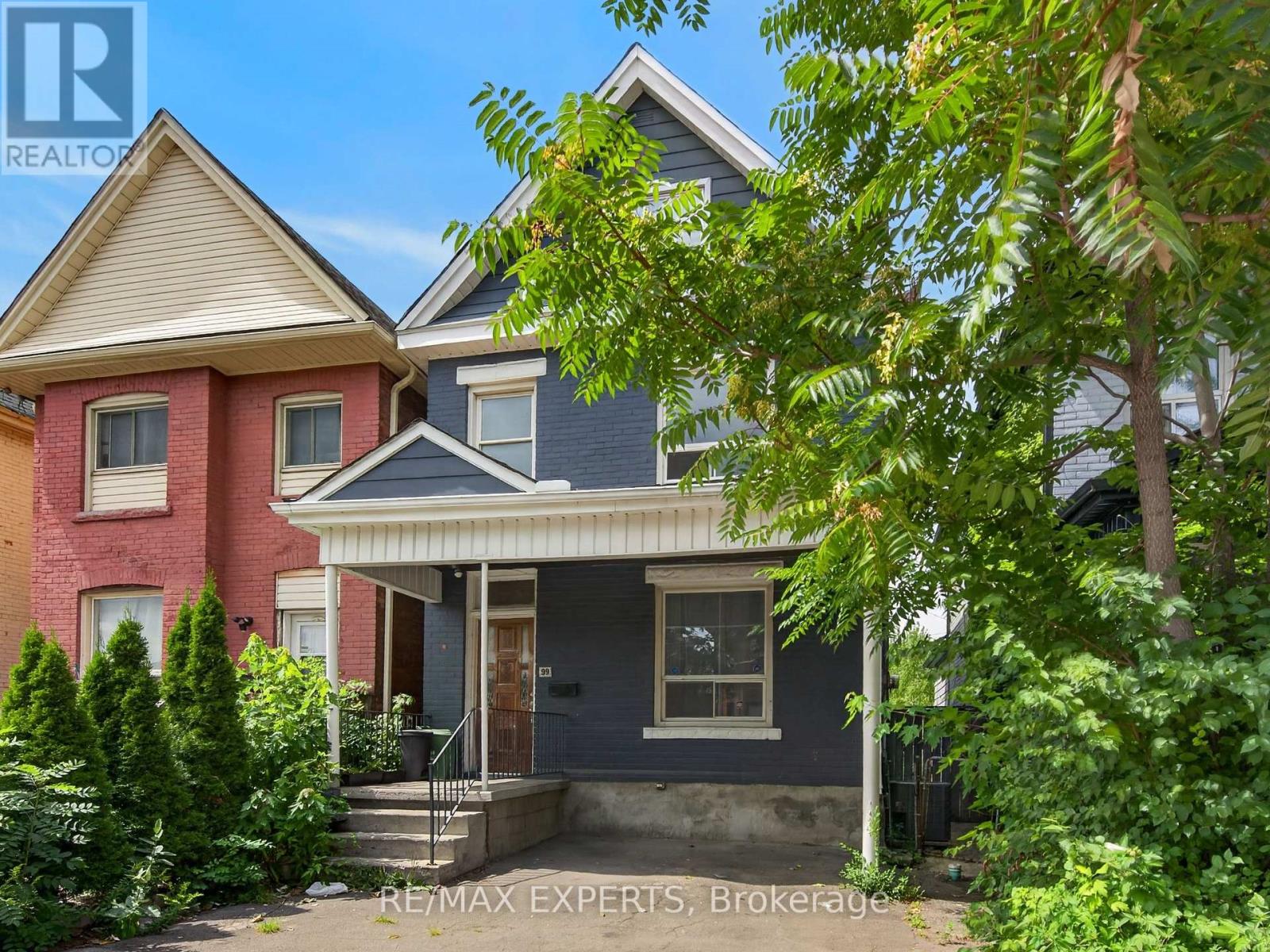 99 LEEMING STREET Property Photo 1