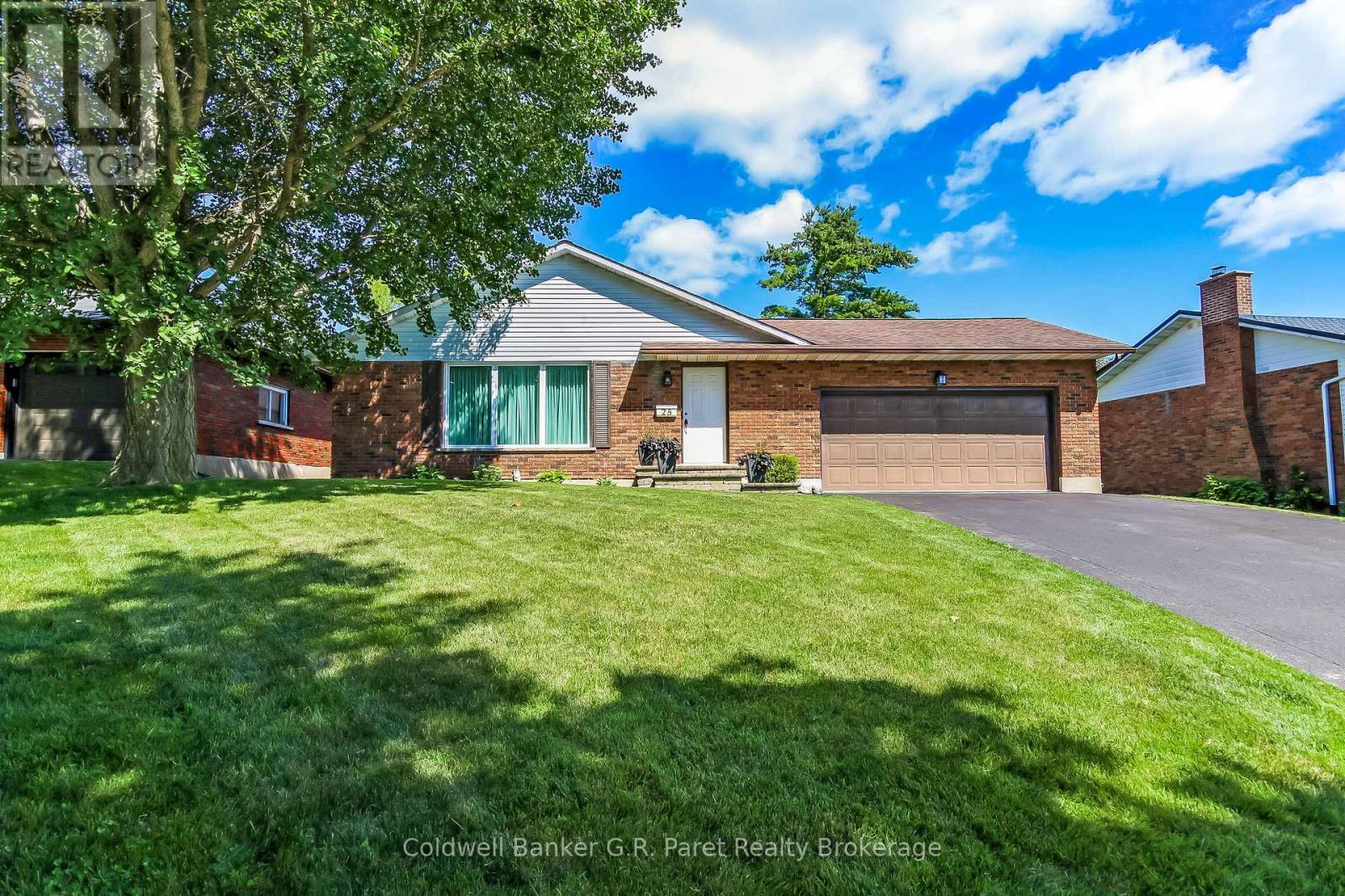 28 WOODCOCK DRIVE
