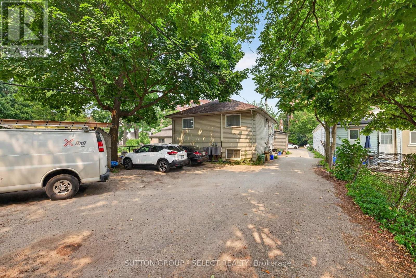 433 South Street Property Photo 17