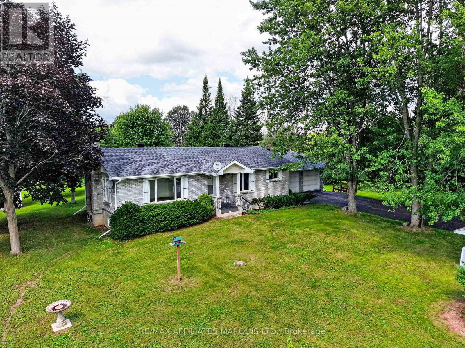 19485 Glen Road Property Photo 5