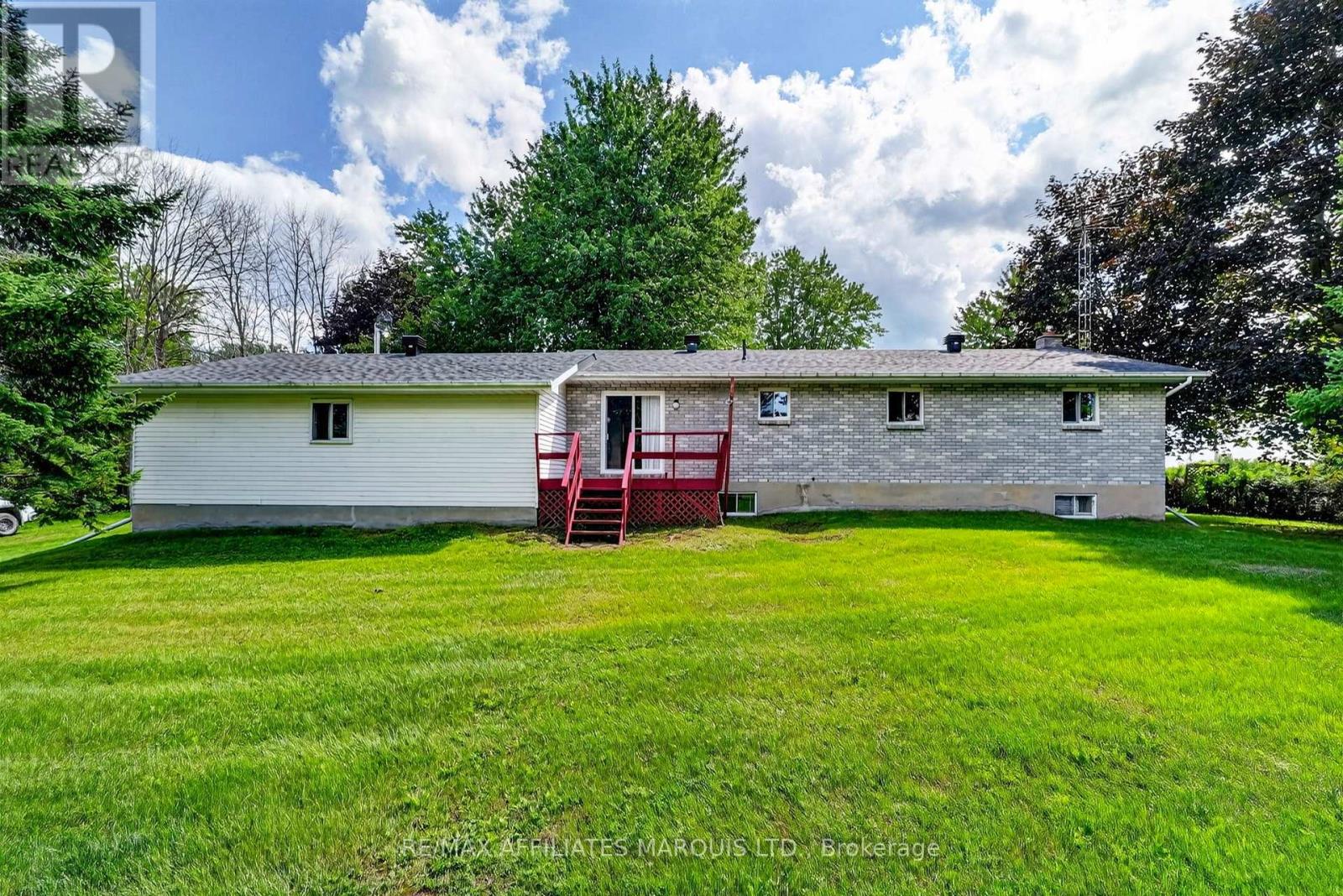 19485 Glen Road Property Photo 6