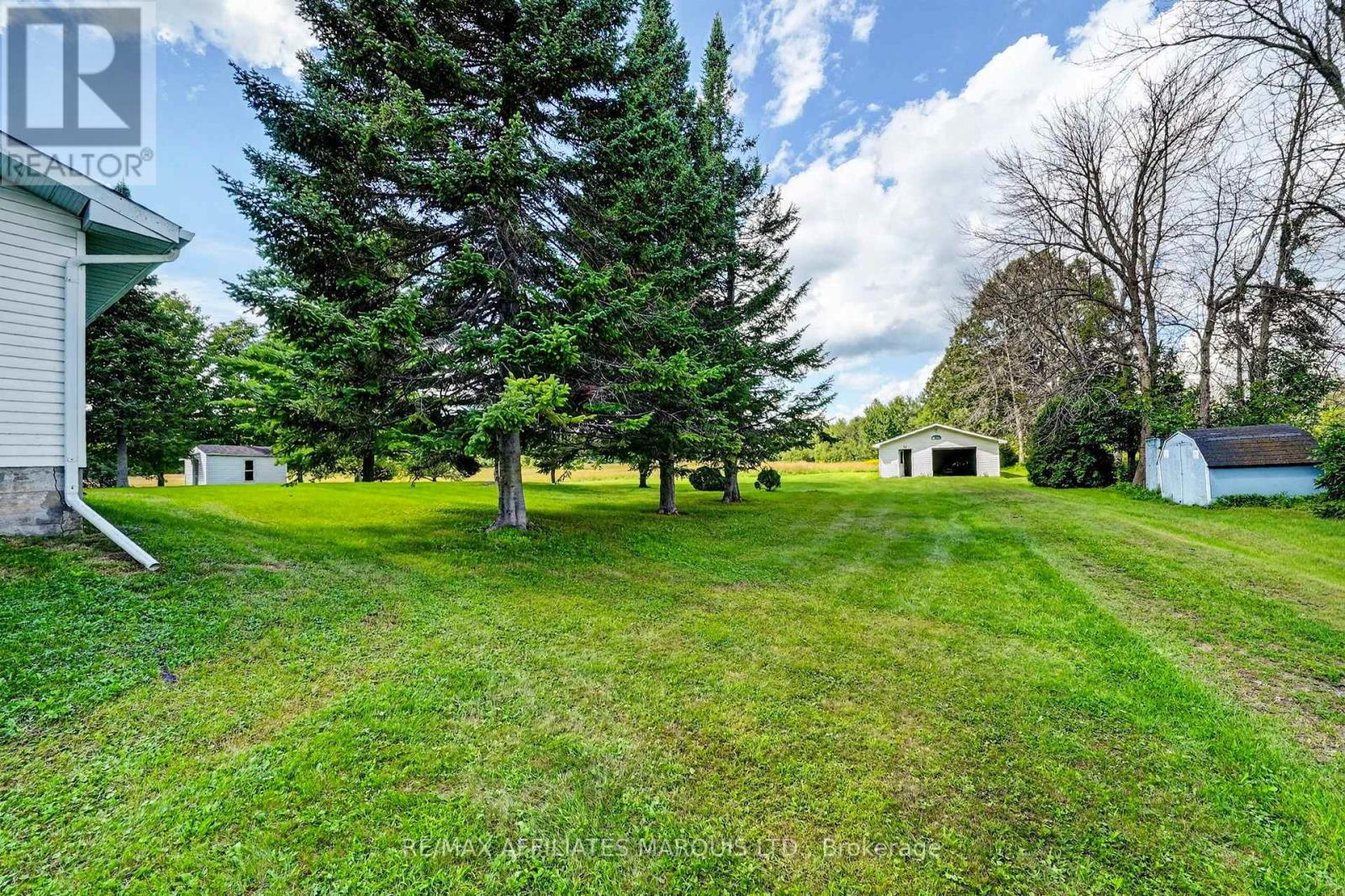 19485 Glen Road Property Photo 11