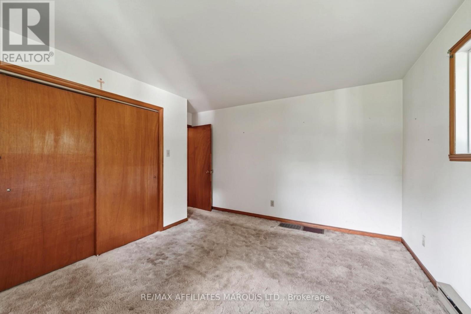 19485 Glen Road Property Photo 23