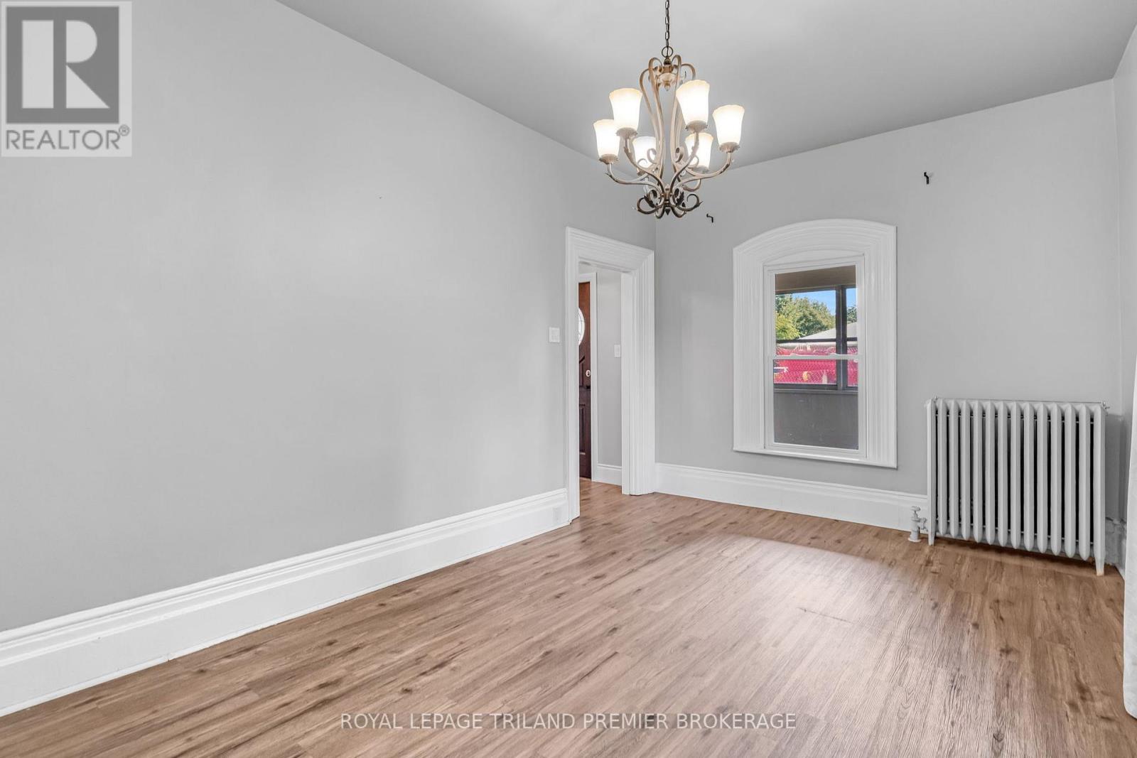 180 Alma Street Property Photo 10