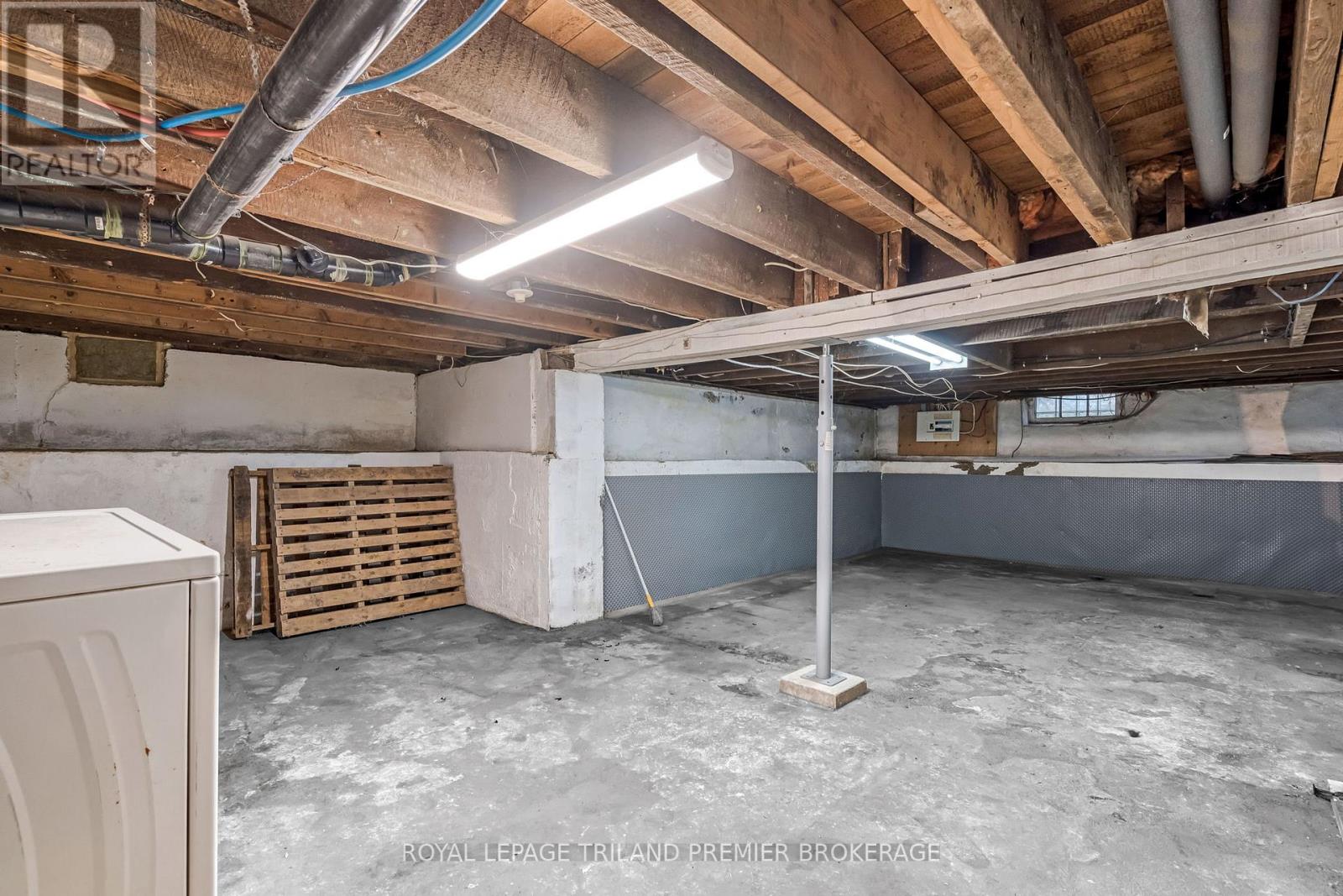 180 Alma Street Property Photo 30
