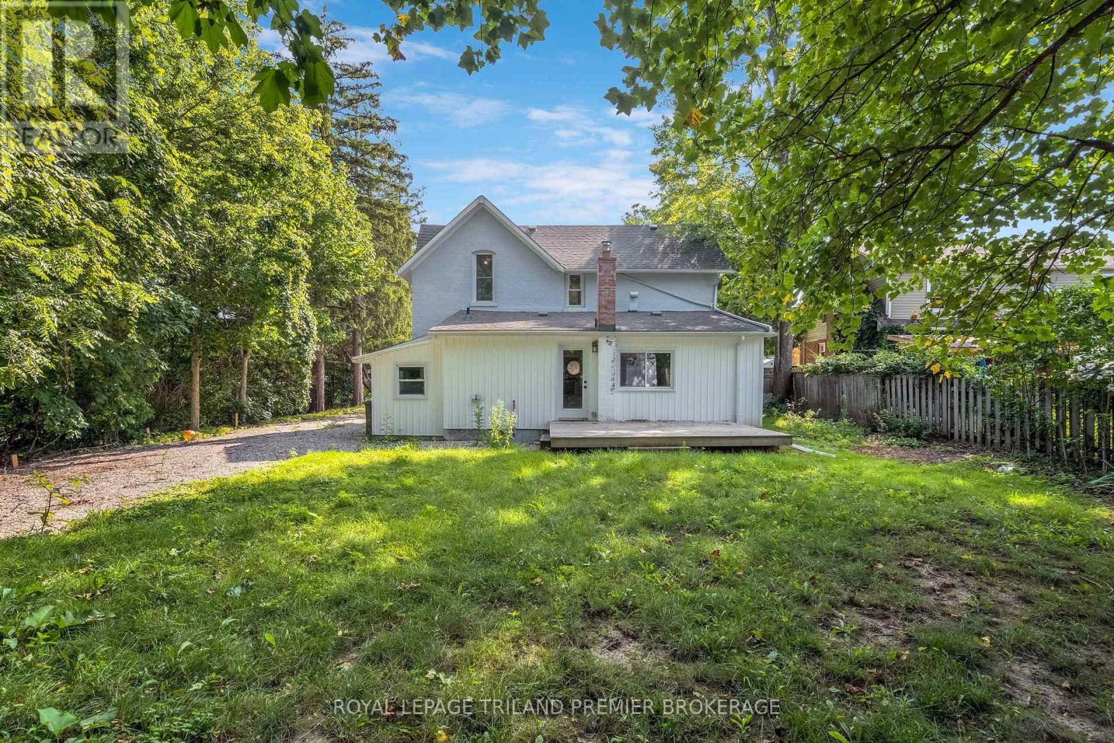 180 Alma Street Property Photo 32